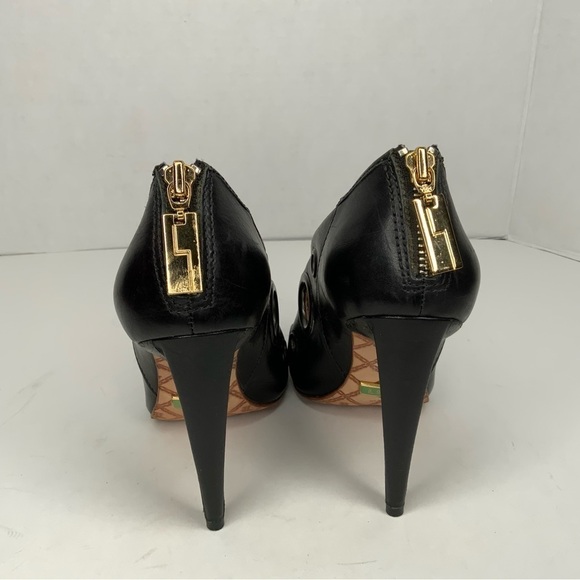 L.A.M.B Gwen Stefani high heel shoes. - Picture 5 of 11